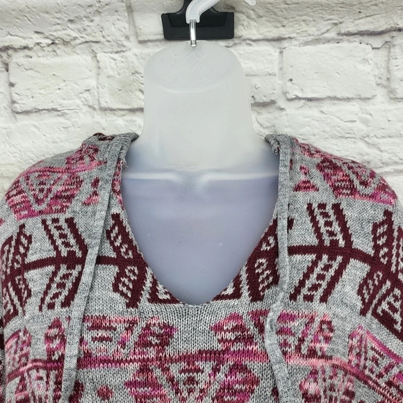American Eagle Aztec Hooded Pullover Sweater Size Small FLAWED - Picture 2 of 16